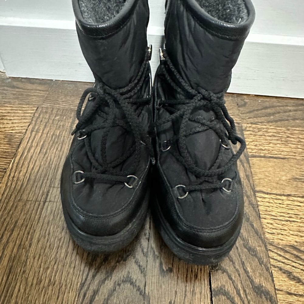 Moncler “Fanny” Boots Size 8.5 - Picture 7 of 7
